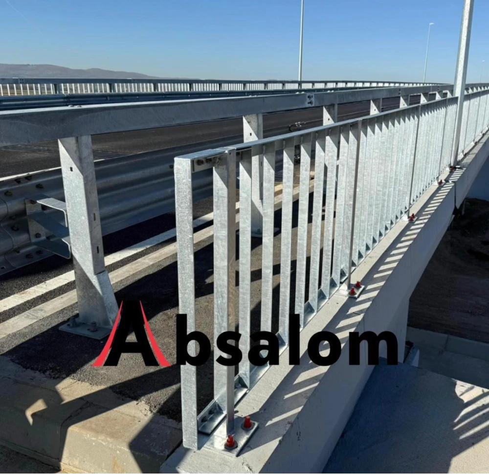 Parapete pietonal din profil cornier